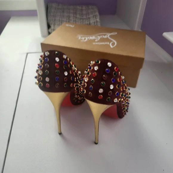 CHRISTIAN LOUBOUTIN FOLLIES CABO SUEDE PUMP (BURGUNDY ) - Picture 7 of 8